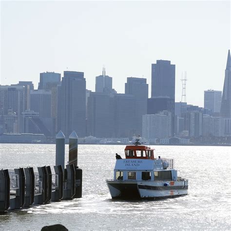 Skip traffic and take a ferry to work? Waterfront Toronto looking into new commuting option